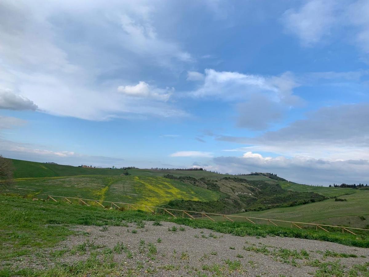 Cordella In Valdorcia Truffle And Olive Oil Resort Montalcino Luaran gambar
