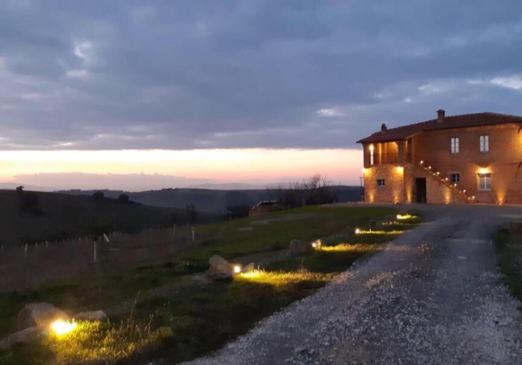 Cordella In Valdorcia Truffle And Olive Oil Resort Montalcino Luaran gambar